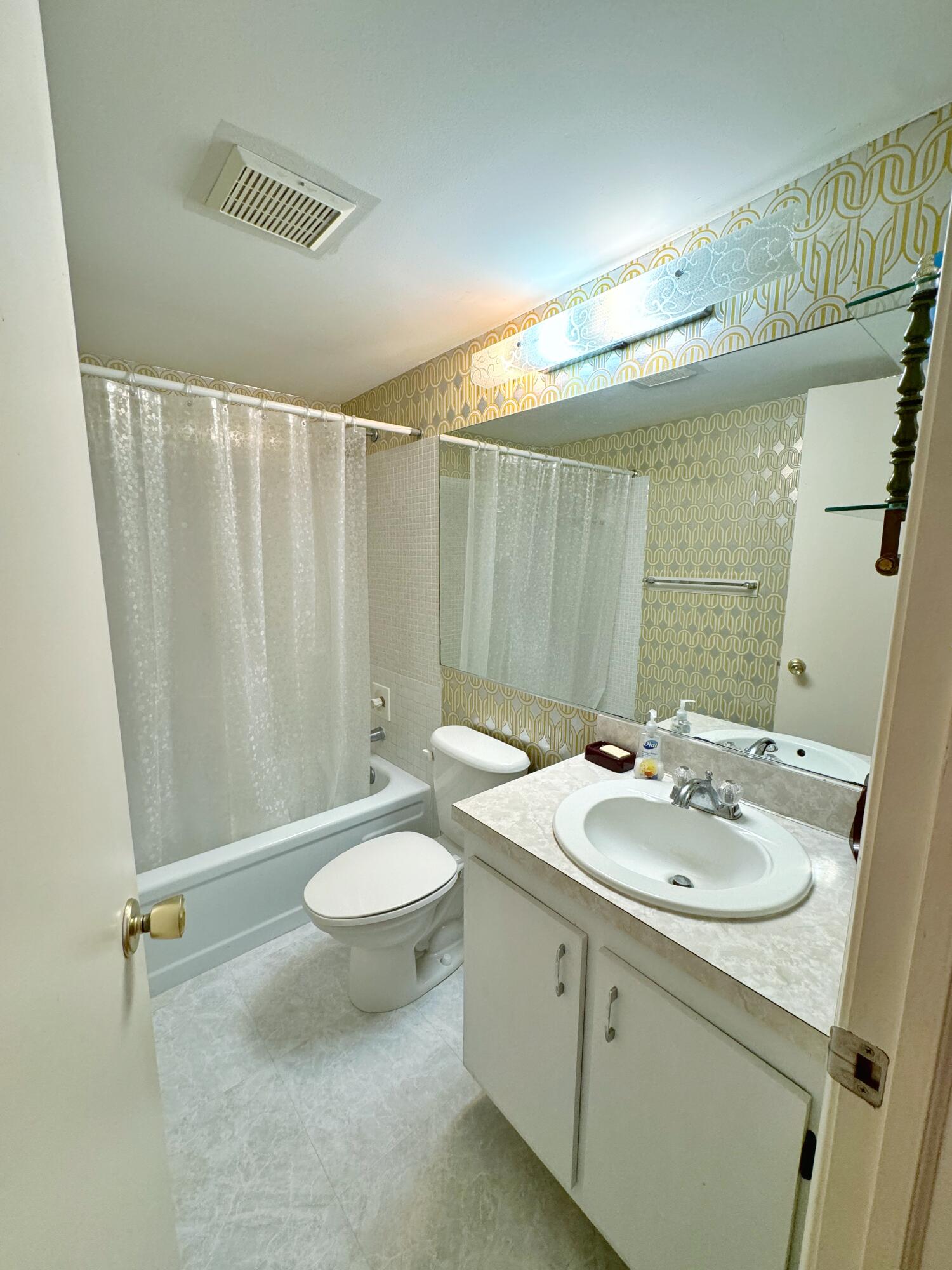 854 SW 9th Street Circle 203