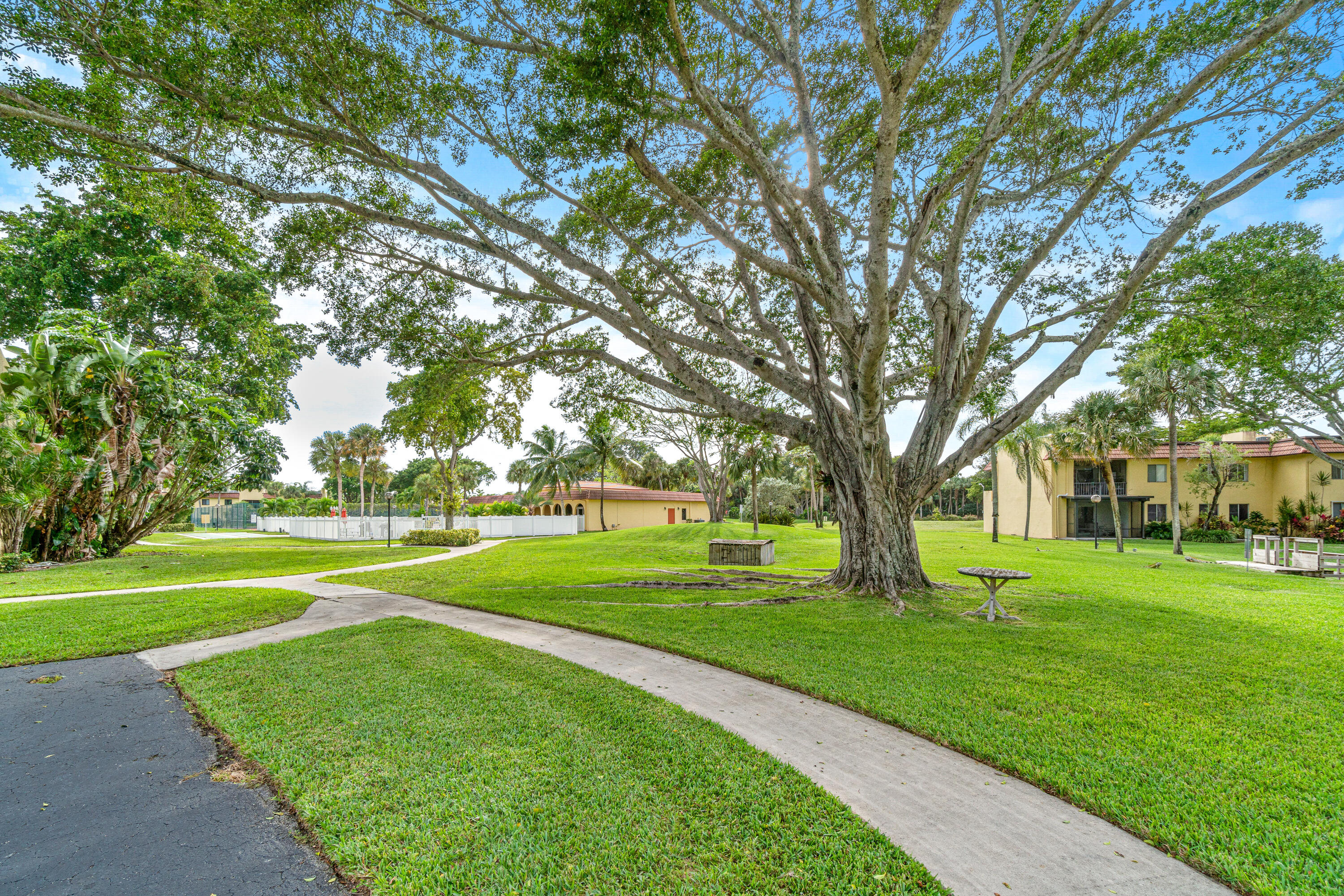 892 SW 9th Street Circle 9