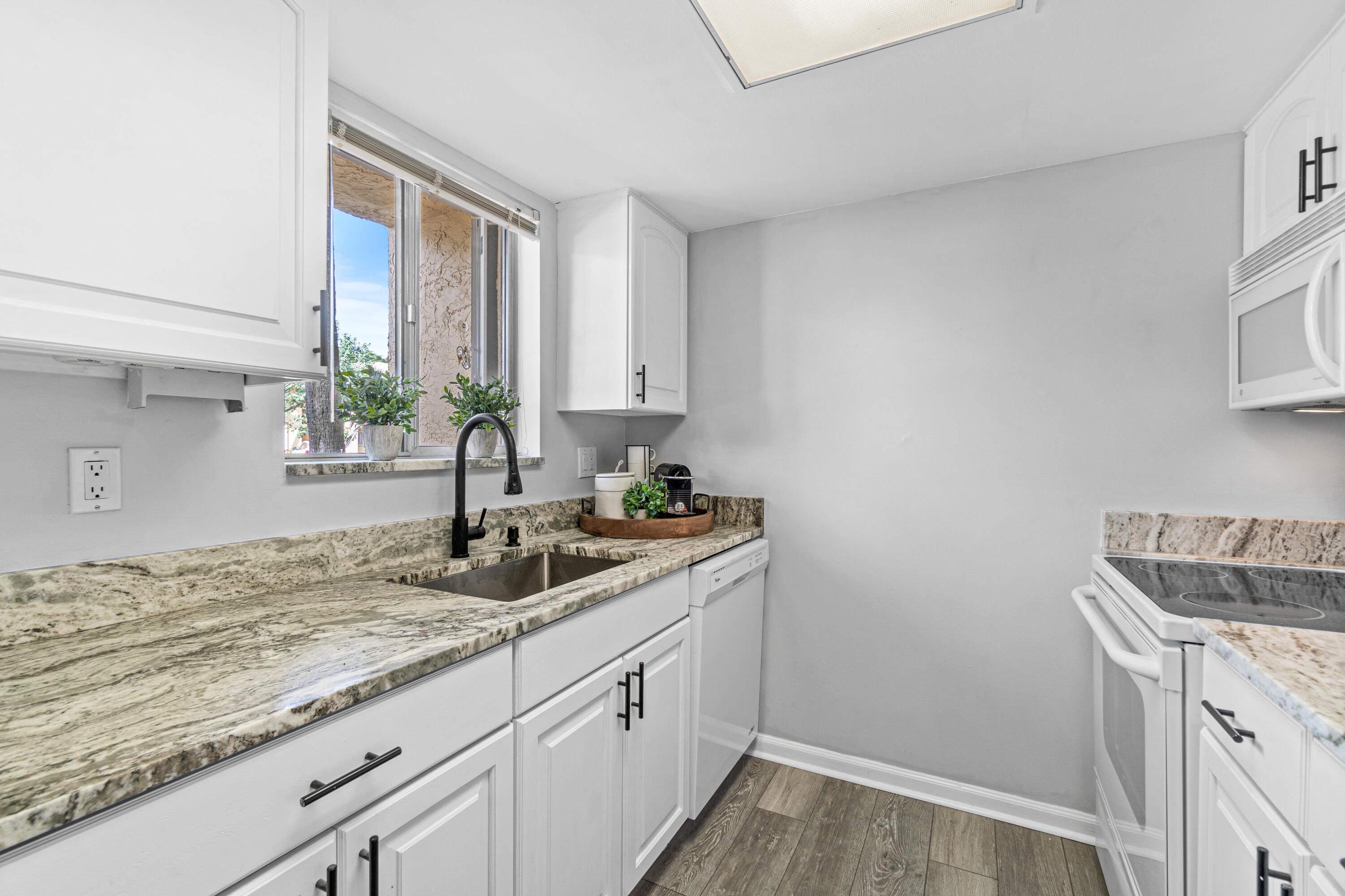 892 SW 9th Street Circle 9