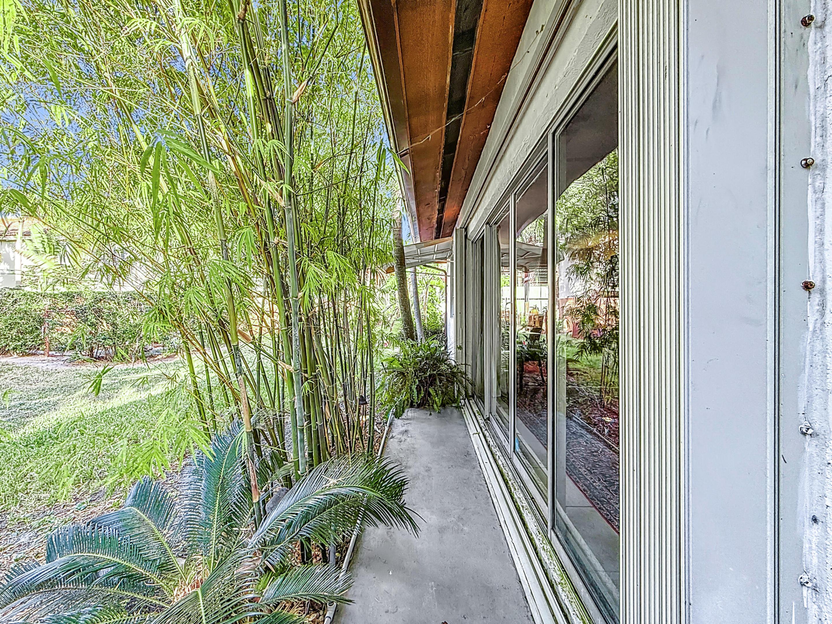 533 SE 28th Circle 533