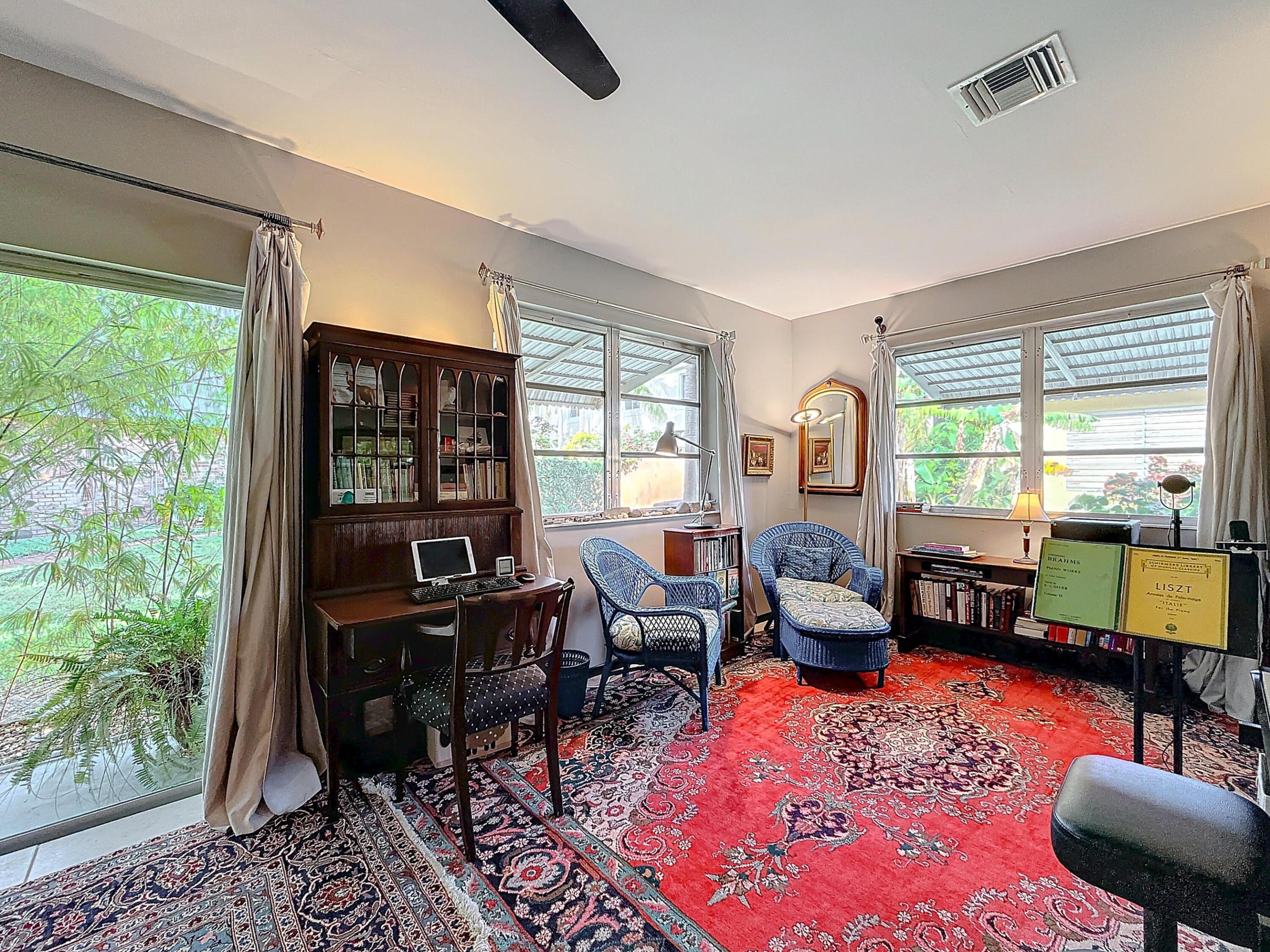 533 SE 28th Circle 533