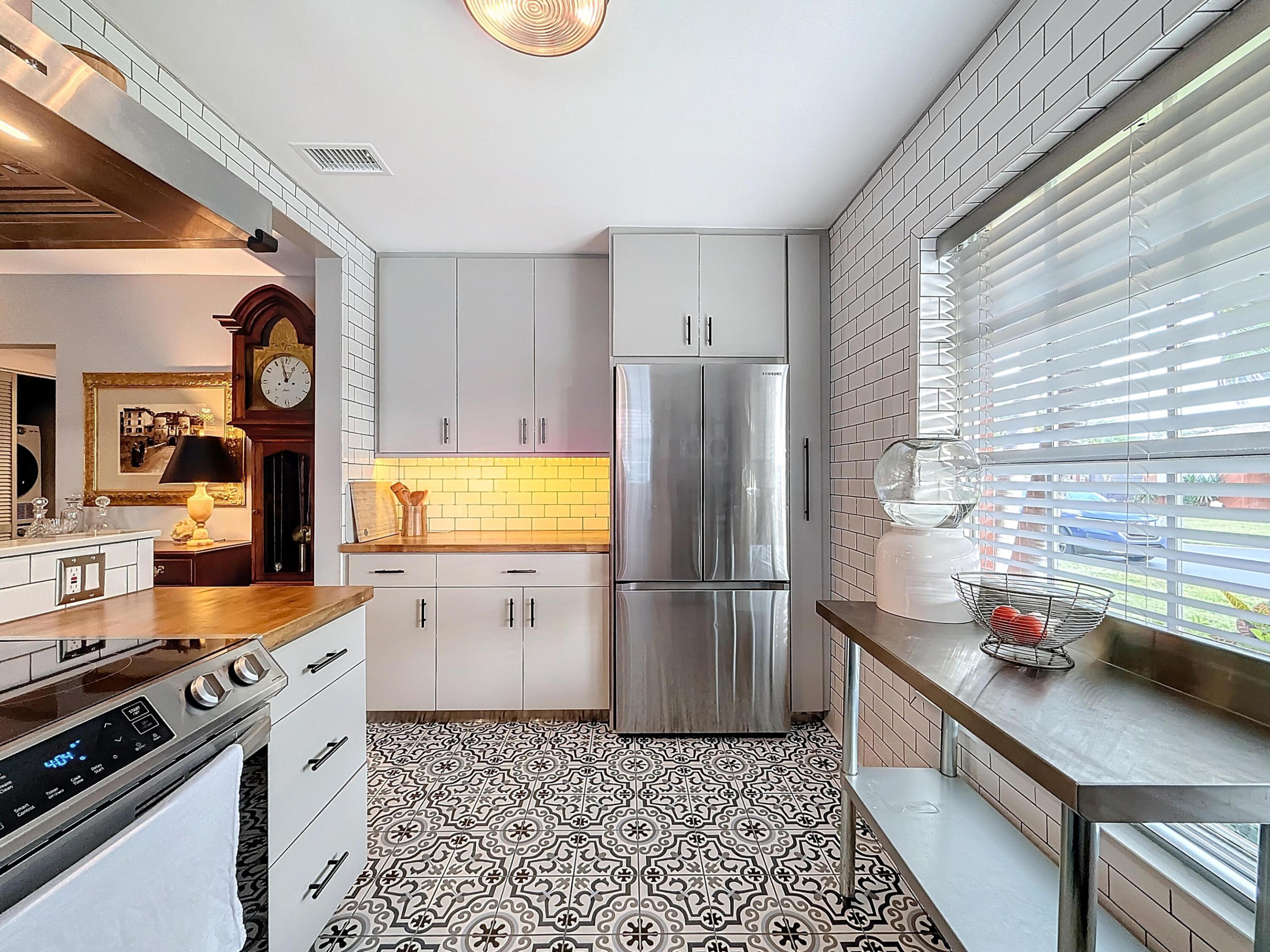 533 SE 28th Circle 533