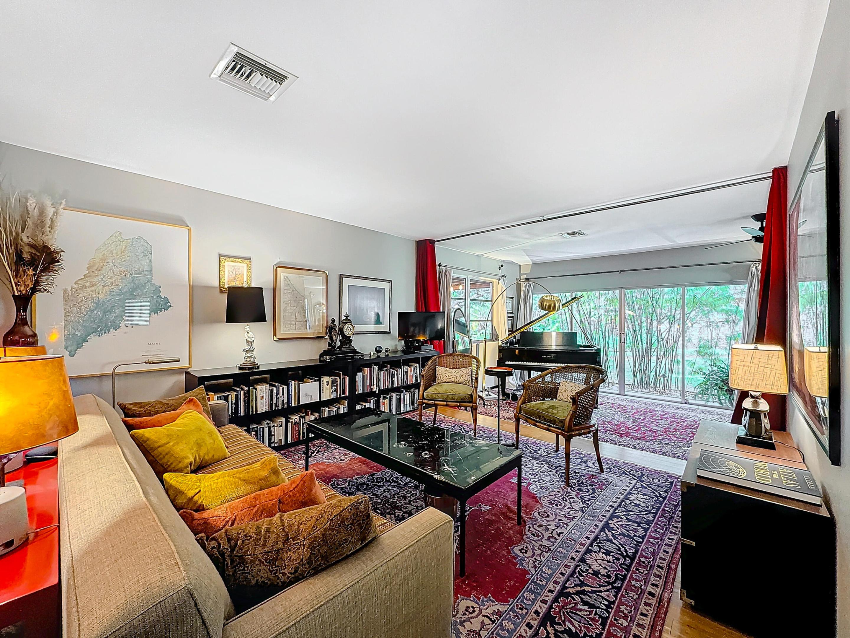 533 SE 28th Circle 533