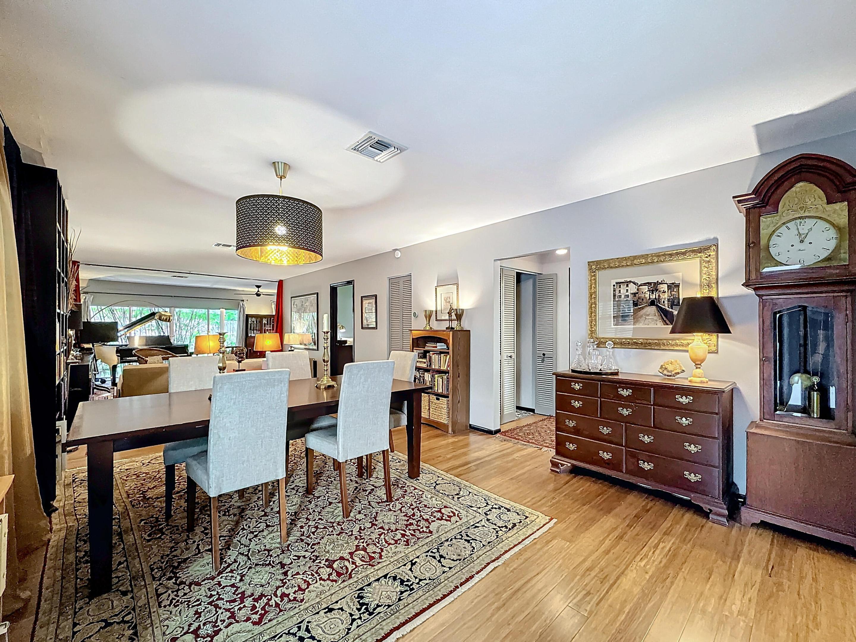 533 SE 28th Circle 533