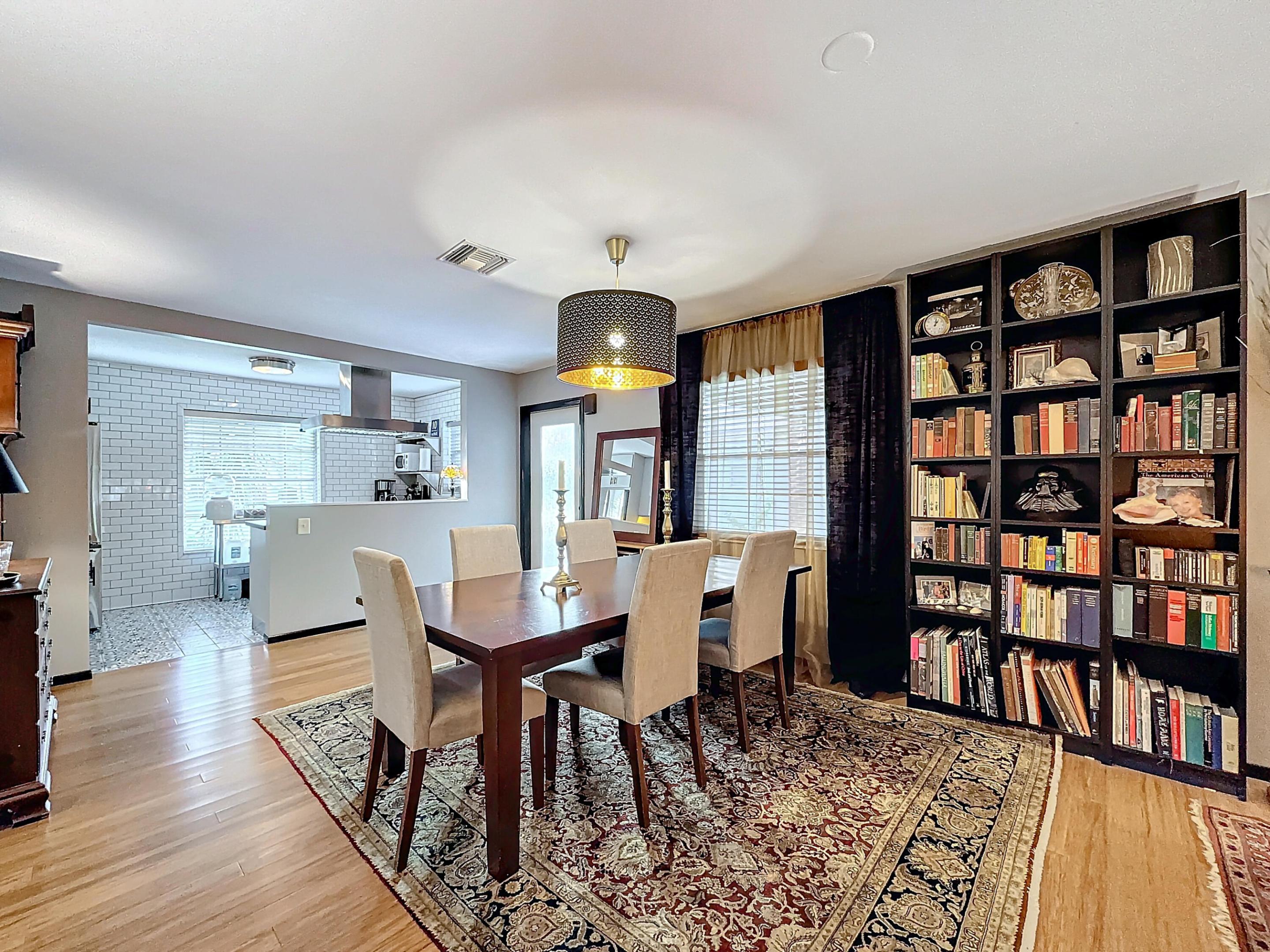 533 SE 28th Circle 533