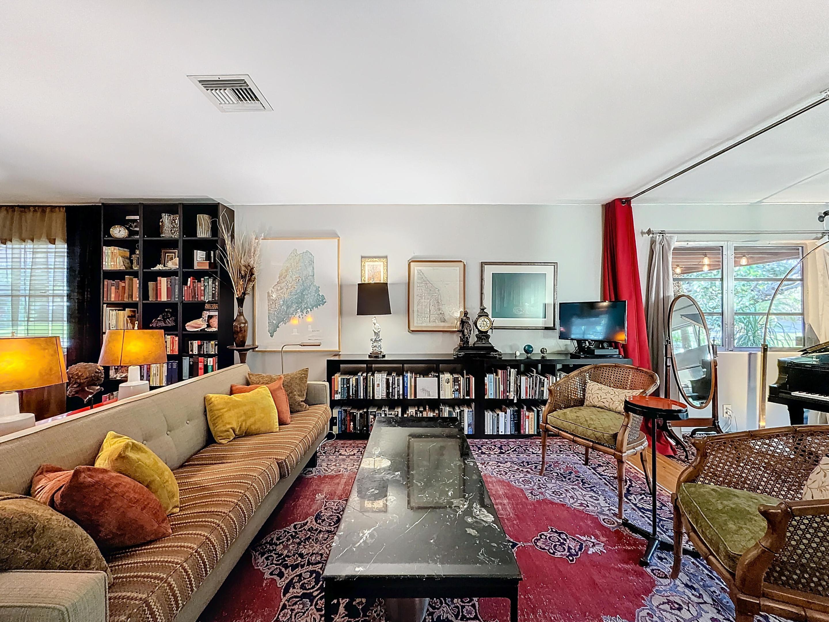 533 SE 28th Circle 533