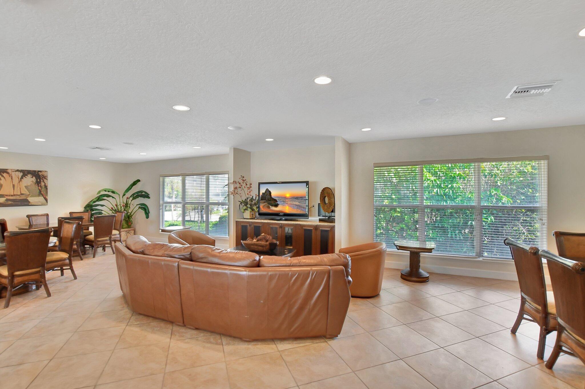 1016 Russell Drive