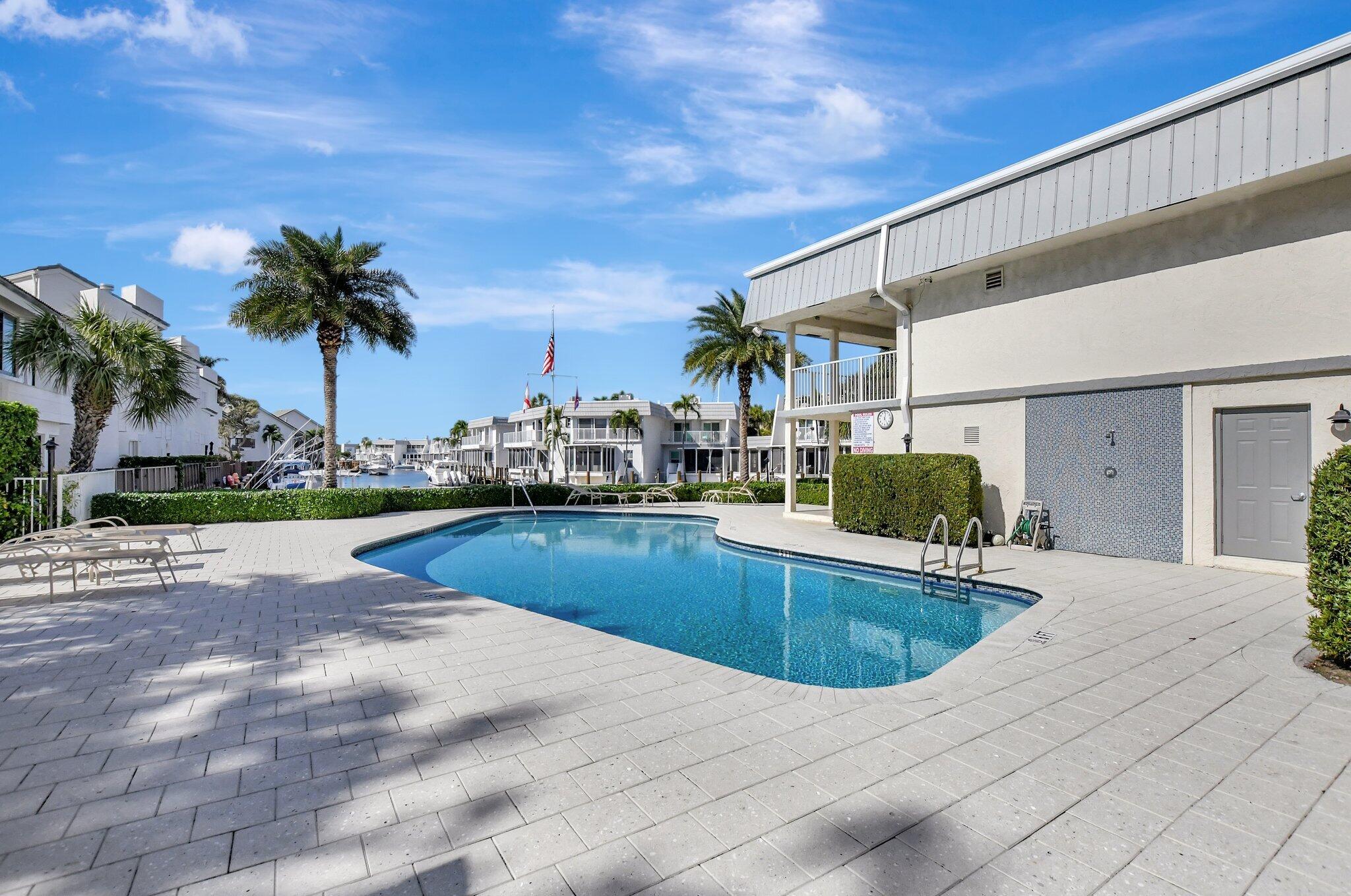 1016 Russell Drive