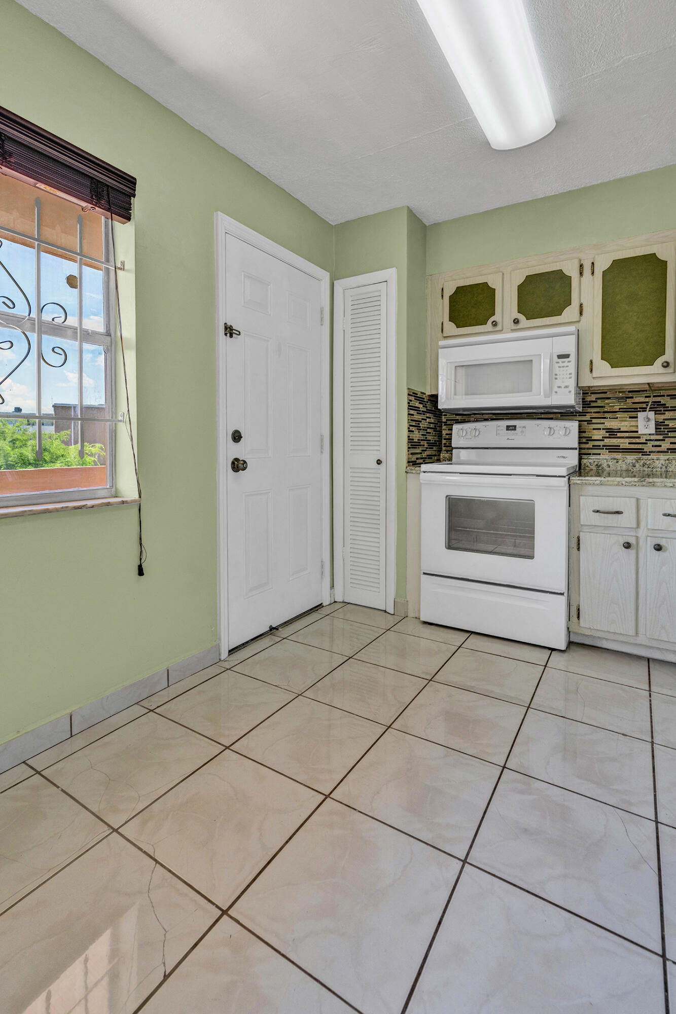 1301 NE 191st Street F307