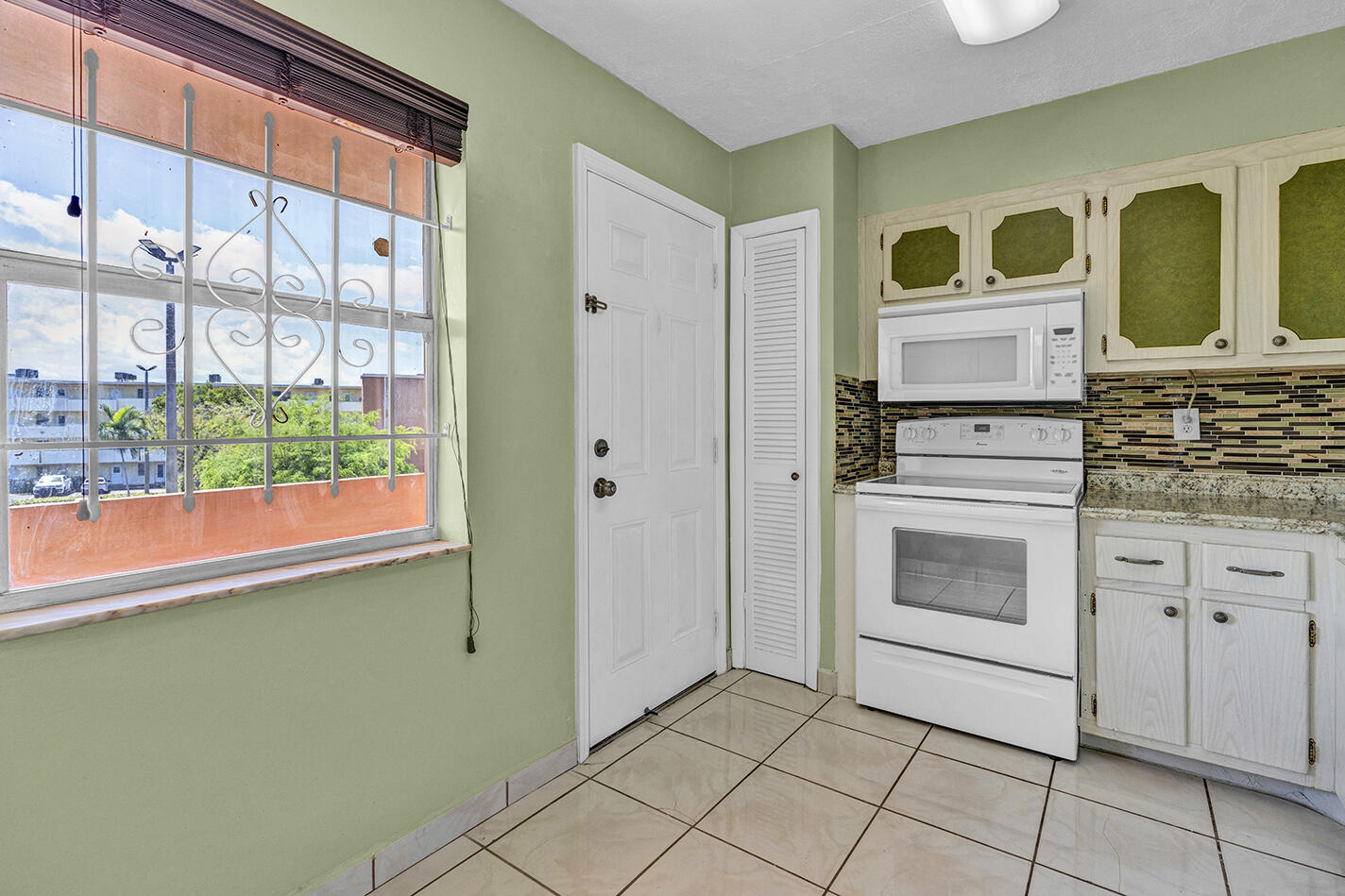 1301 NE 191st Street F307