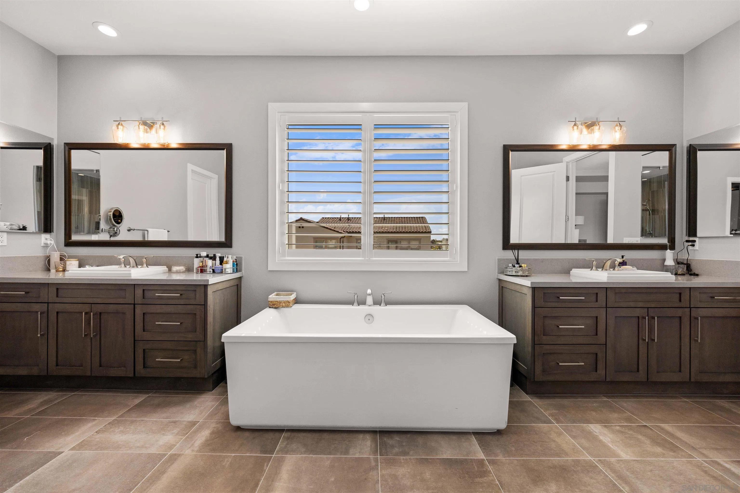 6183 Summit Crest Circle