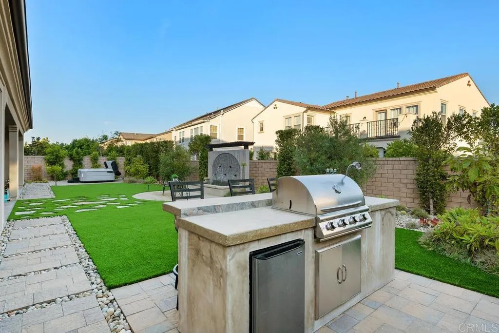 6183 Summit Crest Circle