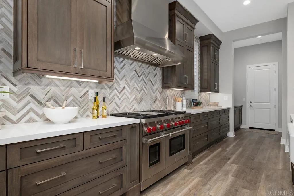 6183 Summit Crest Circle