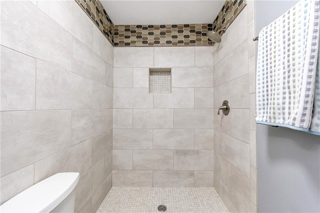 6515 Ridgefield Drive