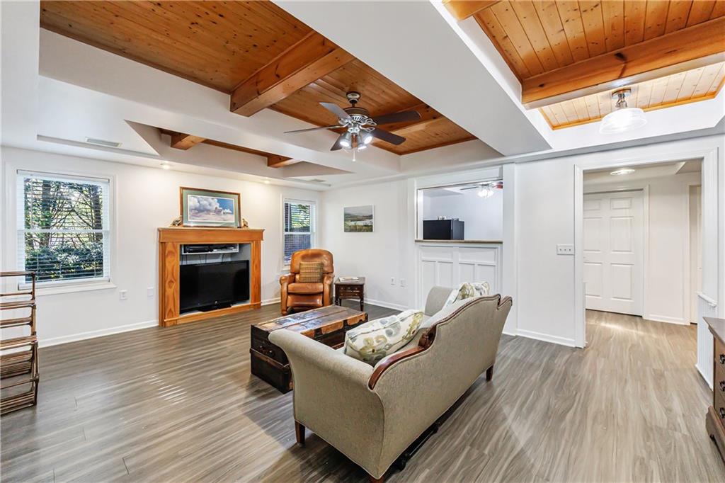 6515 Ridgefield Drive