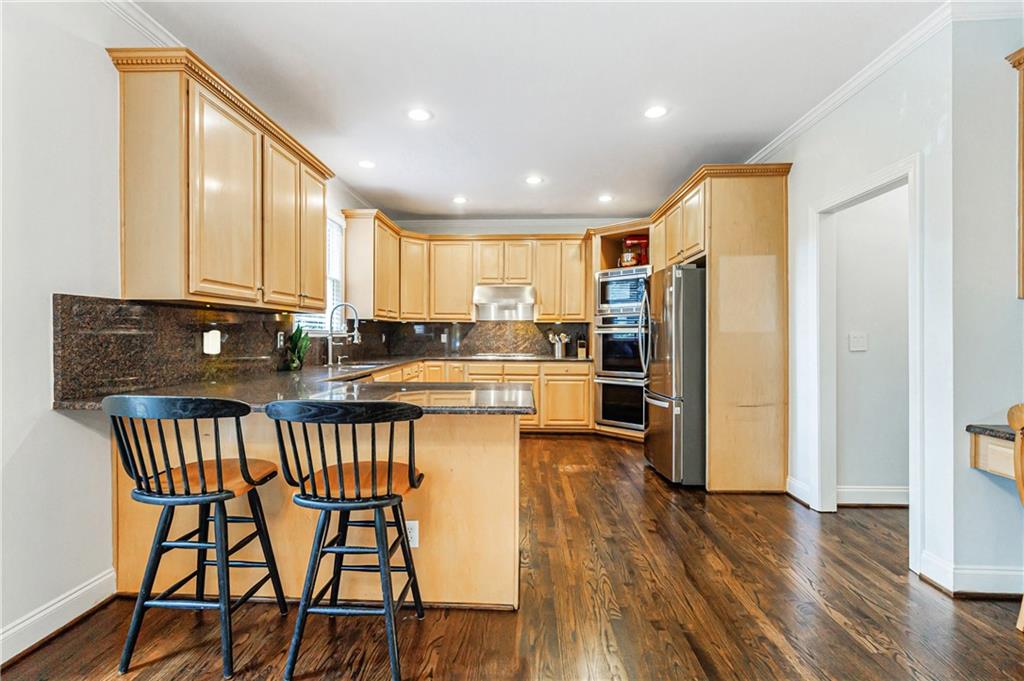 6515 Ridgefield Drive