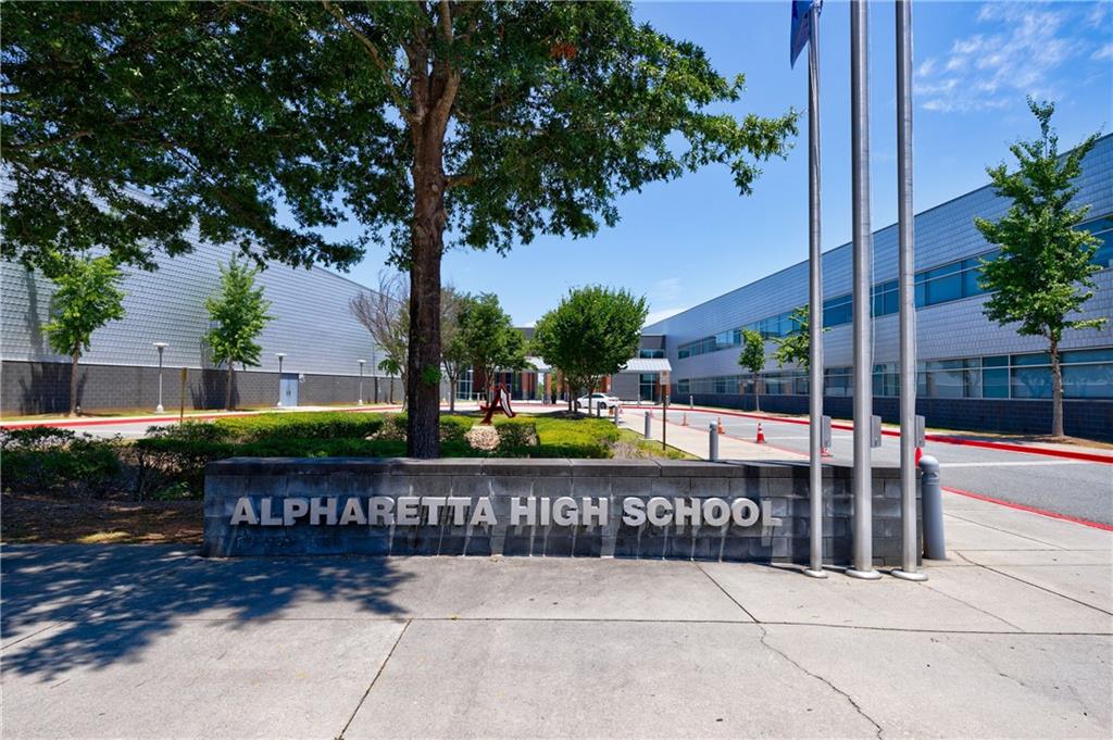 2090 Lake Windward Drive