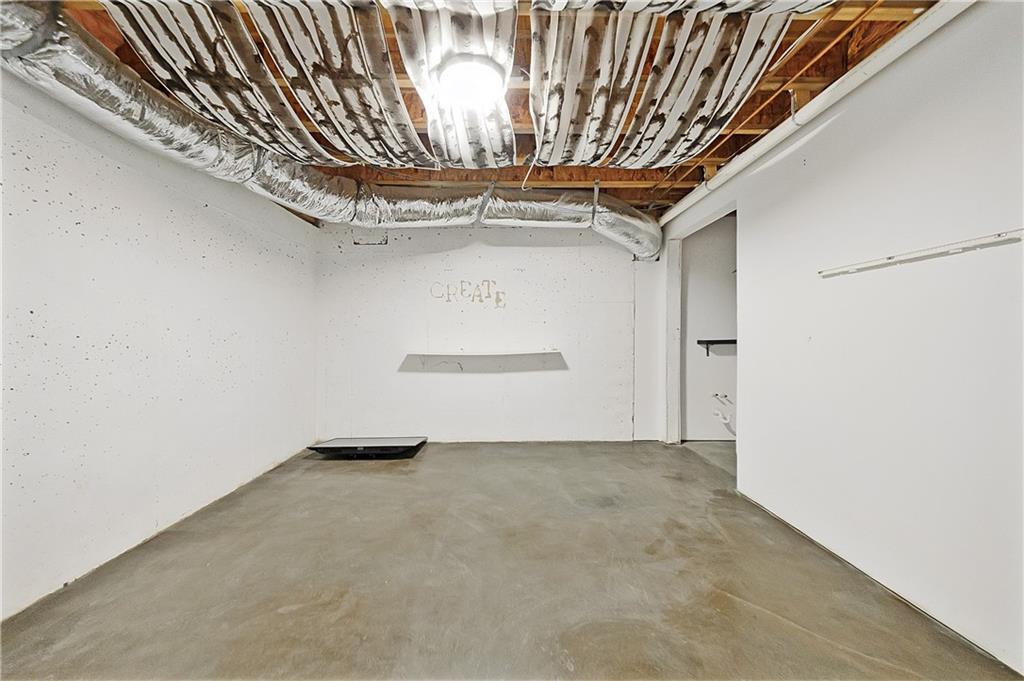 2090 Lake Windward Drive