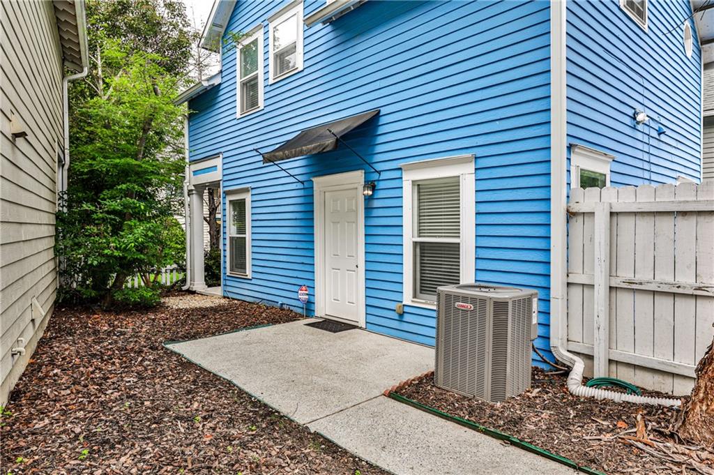 318 Glenwood Avenue SE