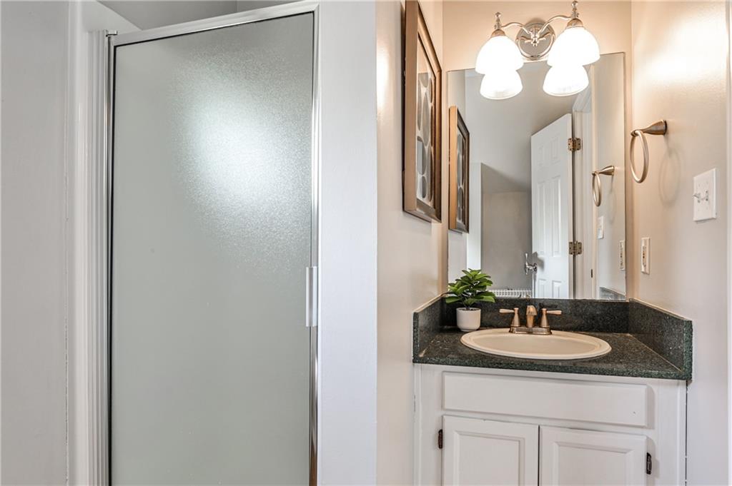 318 Glenwood Avenue SE