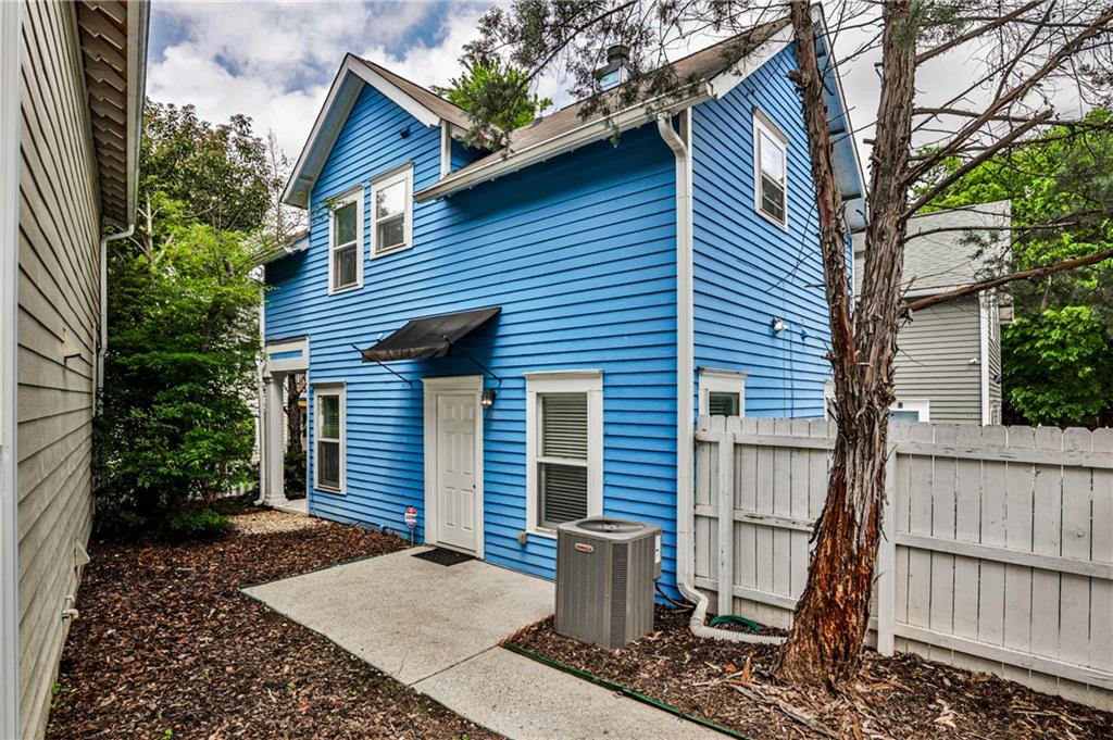 318 Glenwood Avenue SE