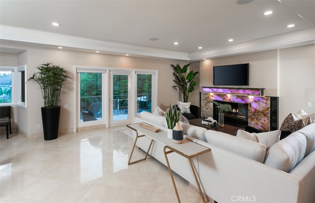 10282 Ambervale Lane