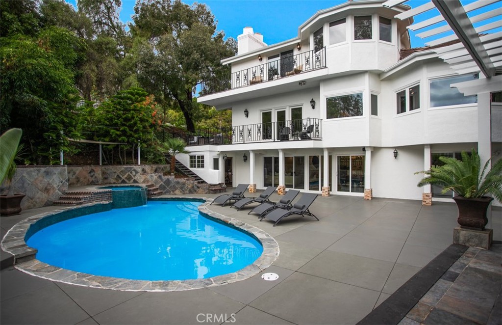 10282 Ambervale Lane