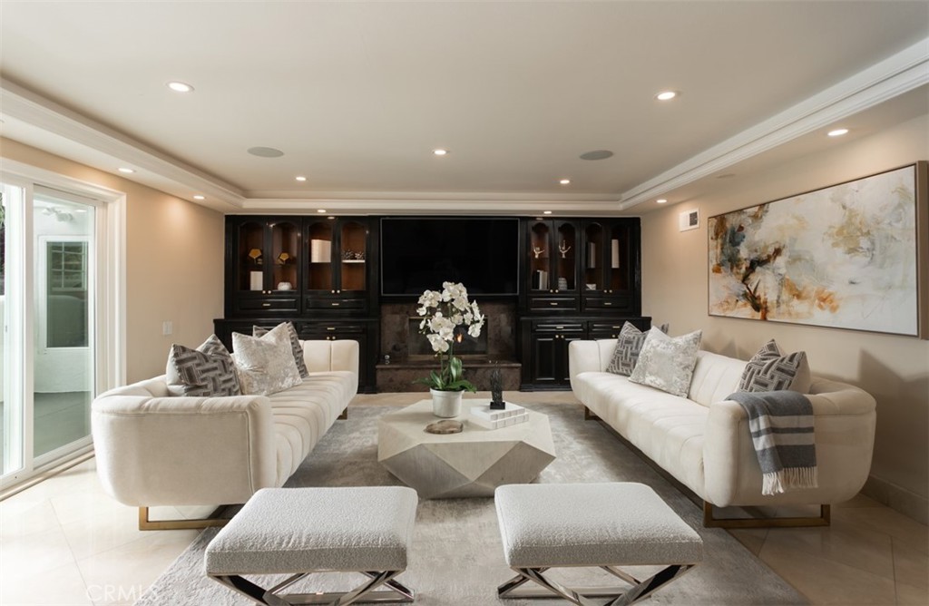 10282 Ambervale Lane