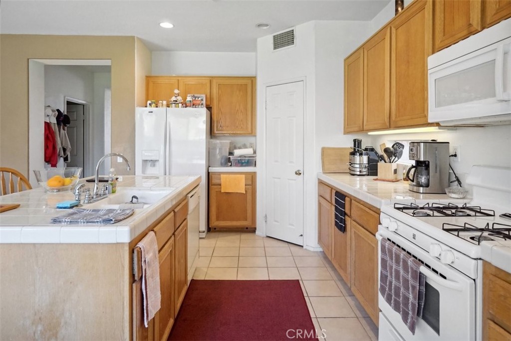 4802 Lakerun Court