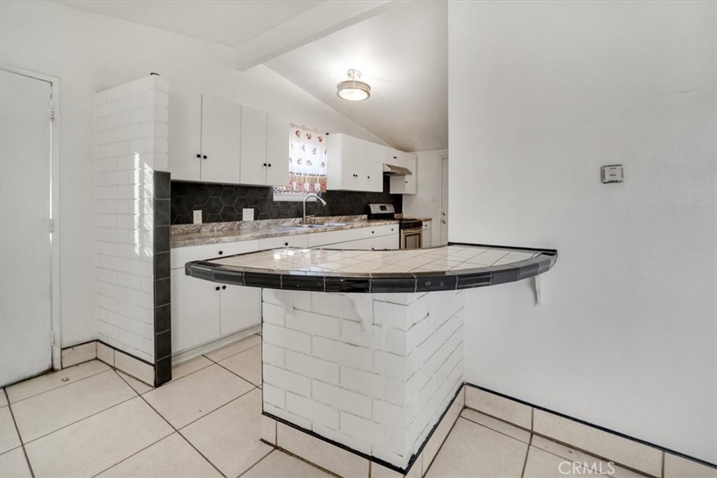 1106 W Flora Street