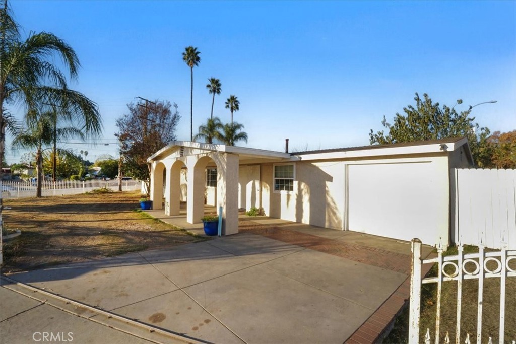 1106 W Flora Street