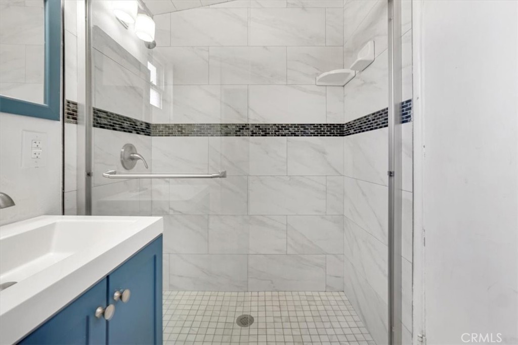 1106 W Flora Street