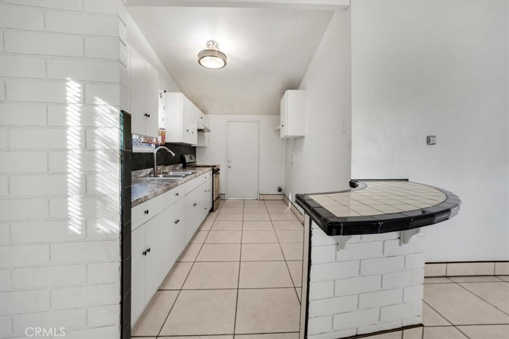 1106 W Flora Street