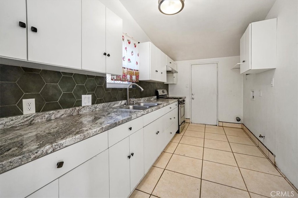 1106 W Flora Street