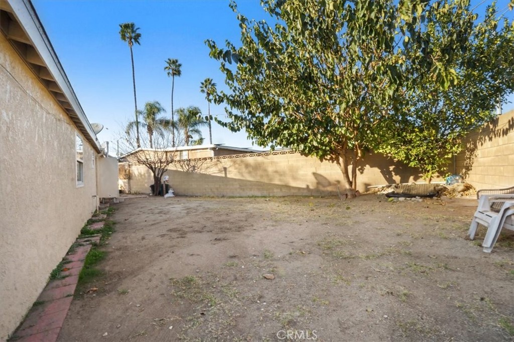 1106 W Flora Street