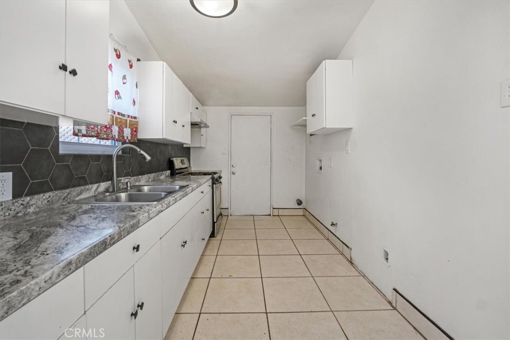 1106 W Flora Street