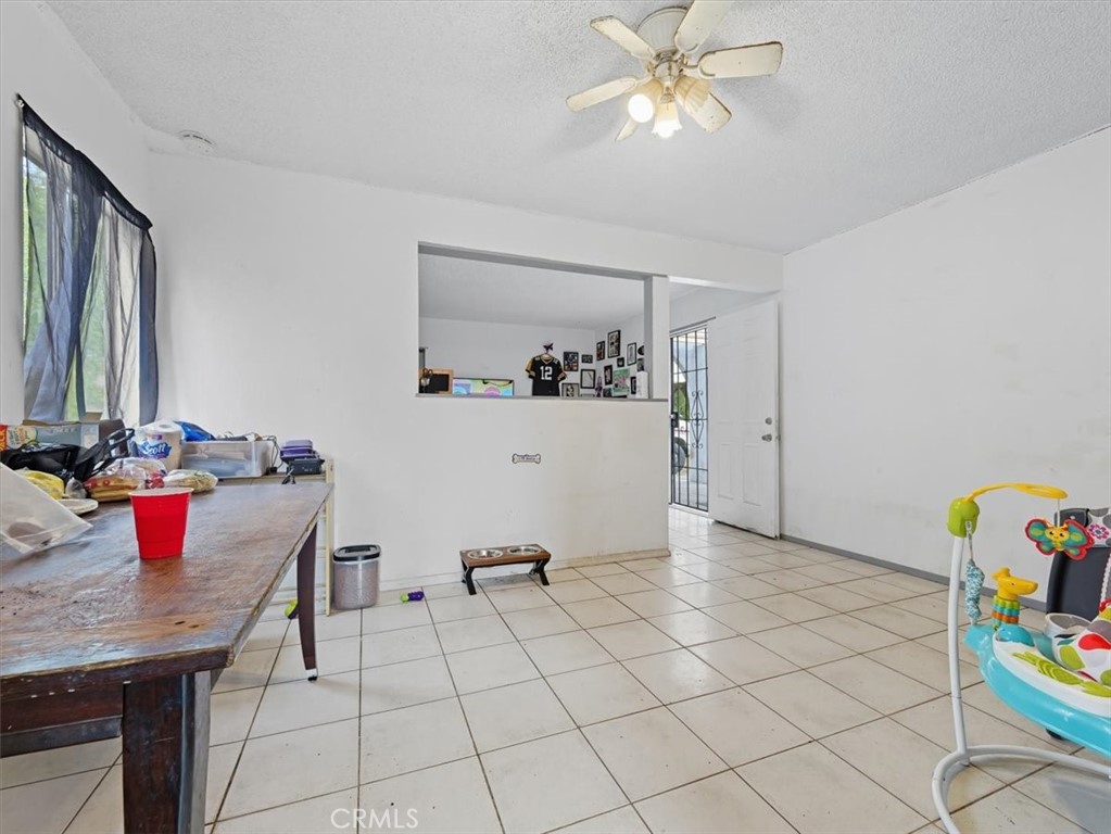 2650 N Linden Avenue