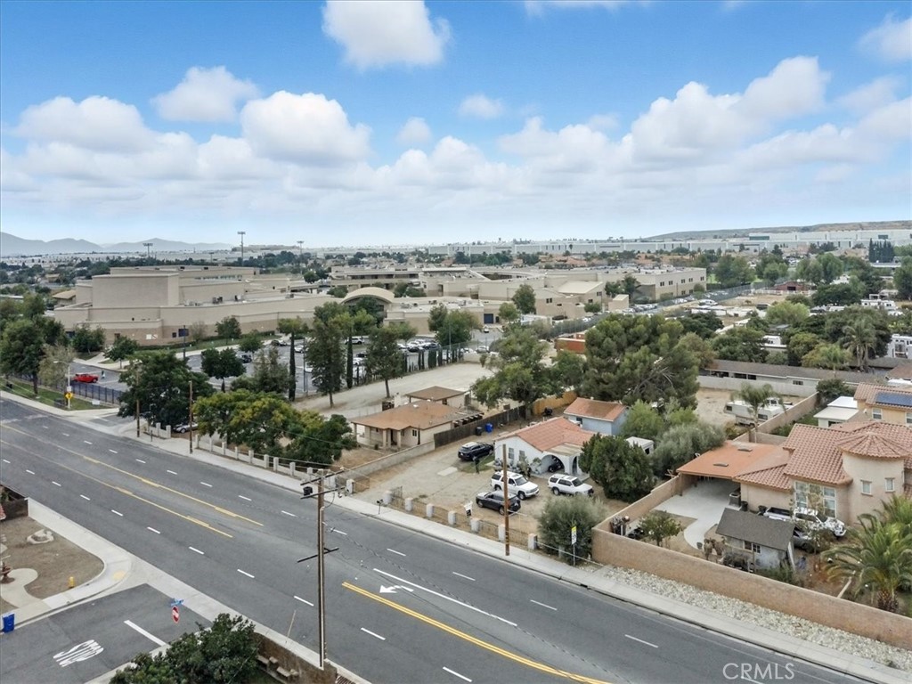 2650 N Linden Avenue