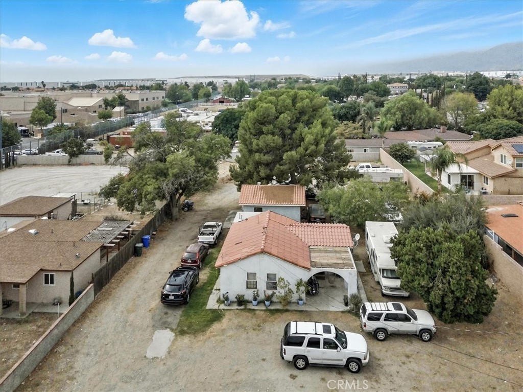 2650 N Linden Avenue