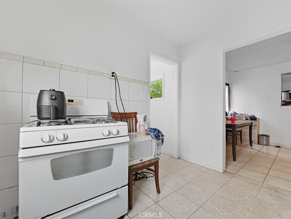 2650 N Linden Avenue