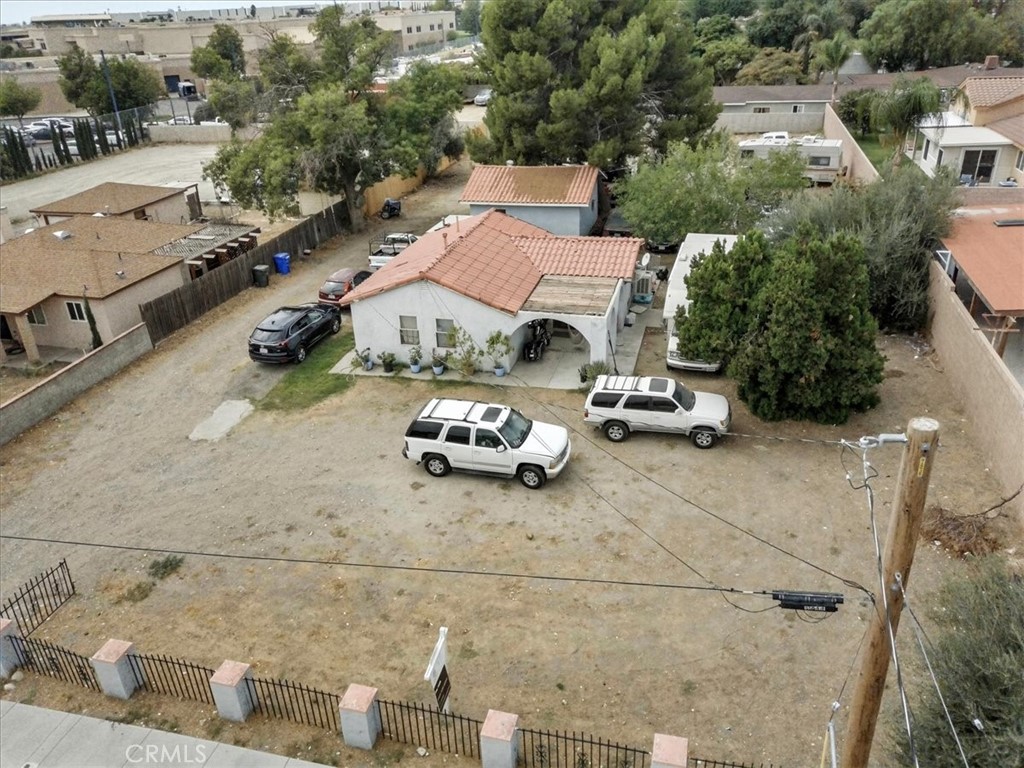 2650 N Linden Avenue