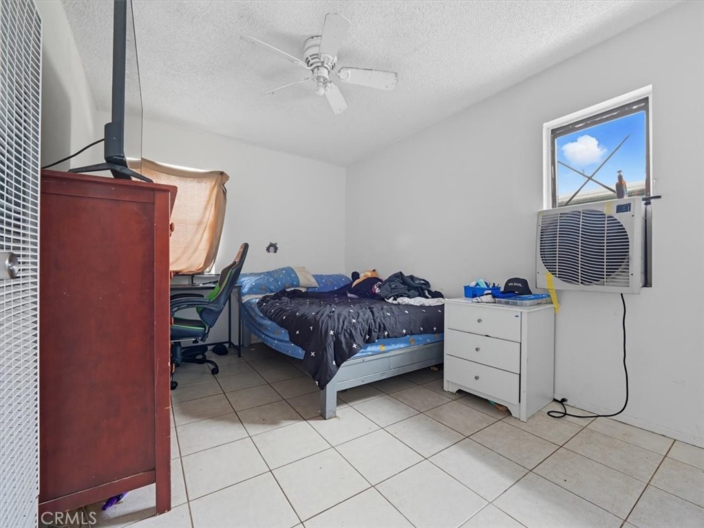 2650 N Linden Avenue