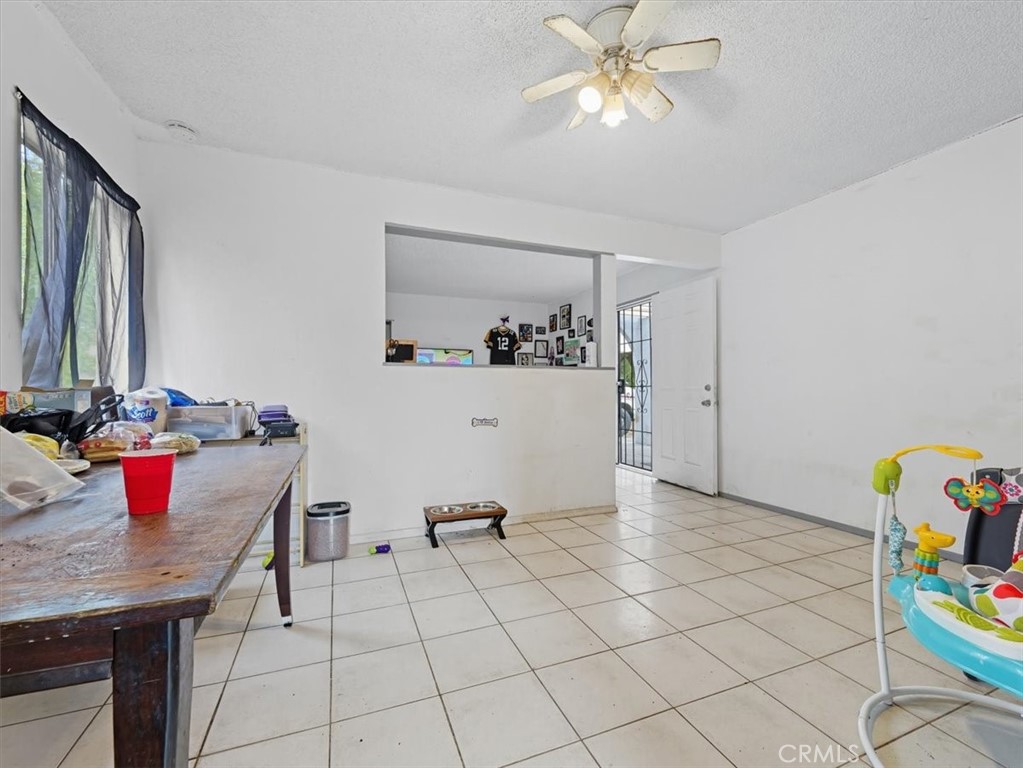 2650 N Linden Avenue