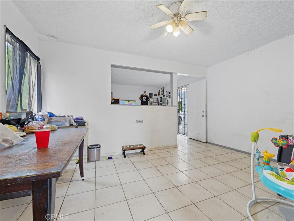 2650 N Linden Avenue