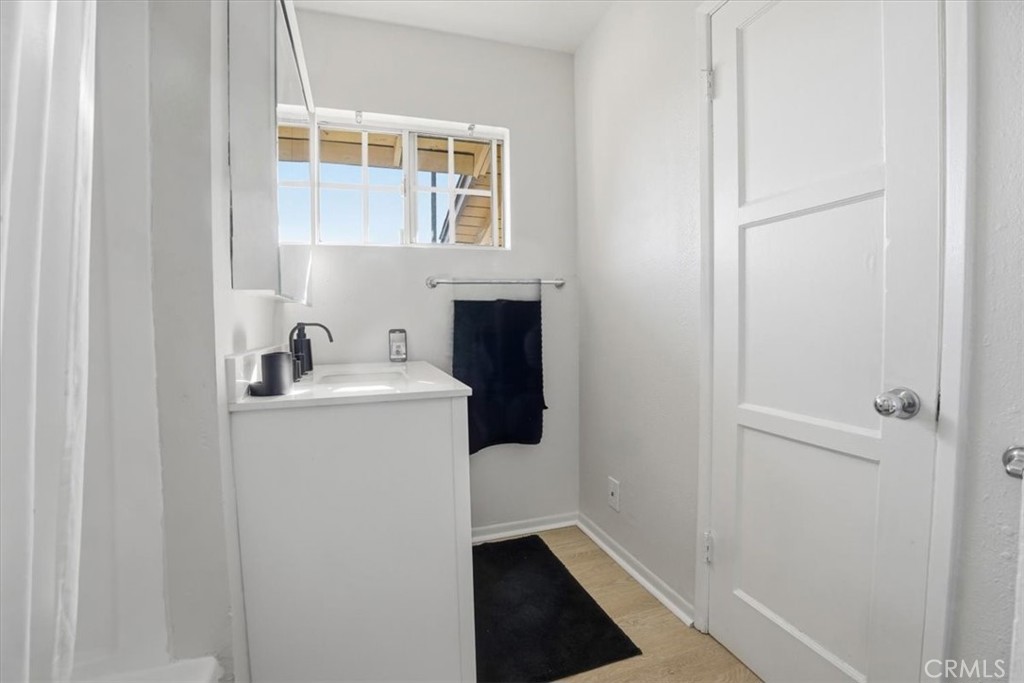1512 W 6th Street