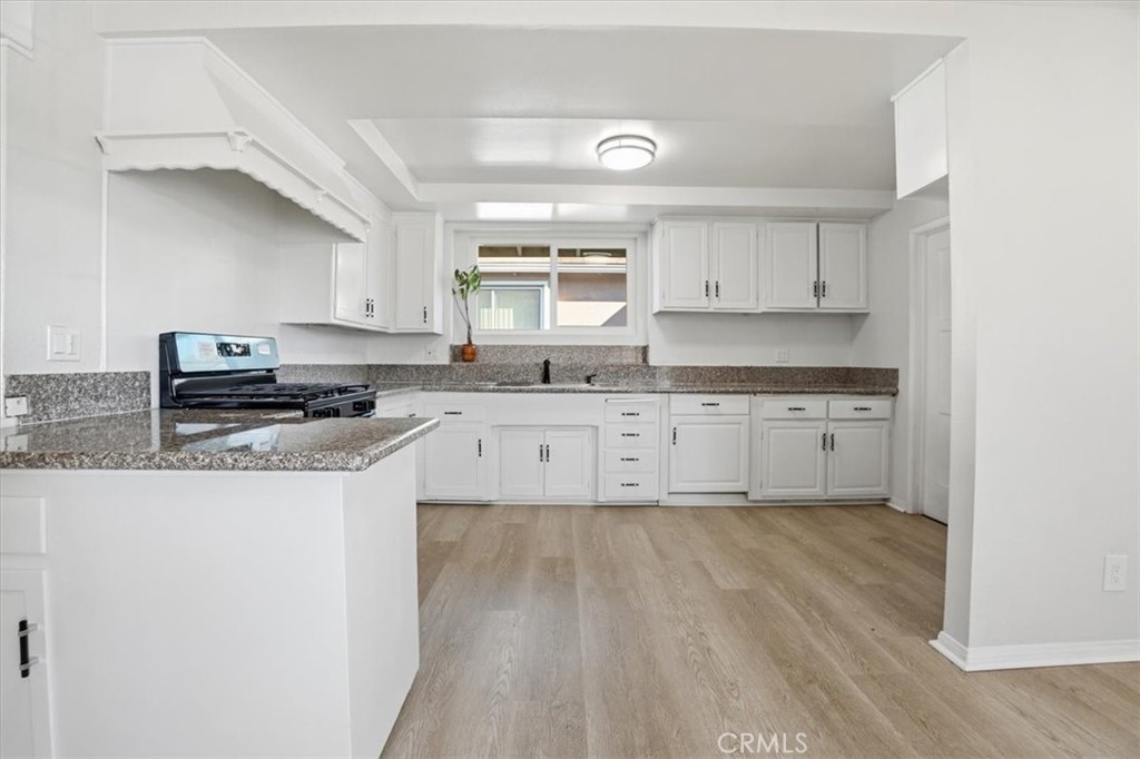 1512 W 6th Street