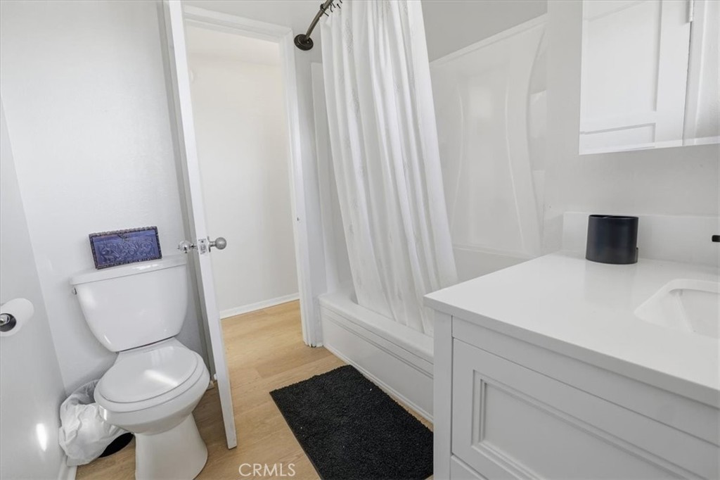 1512 W 6th Street