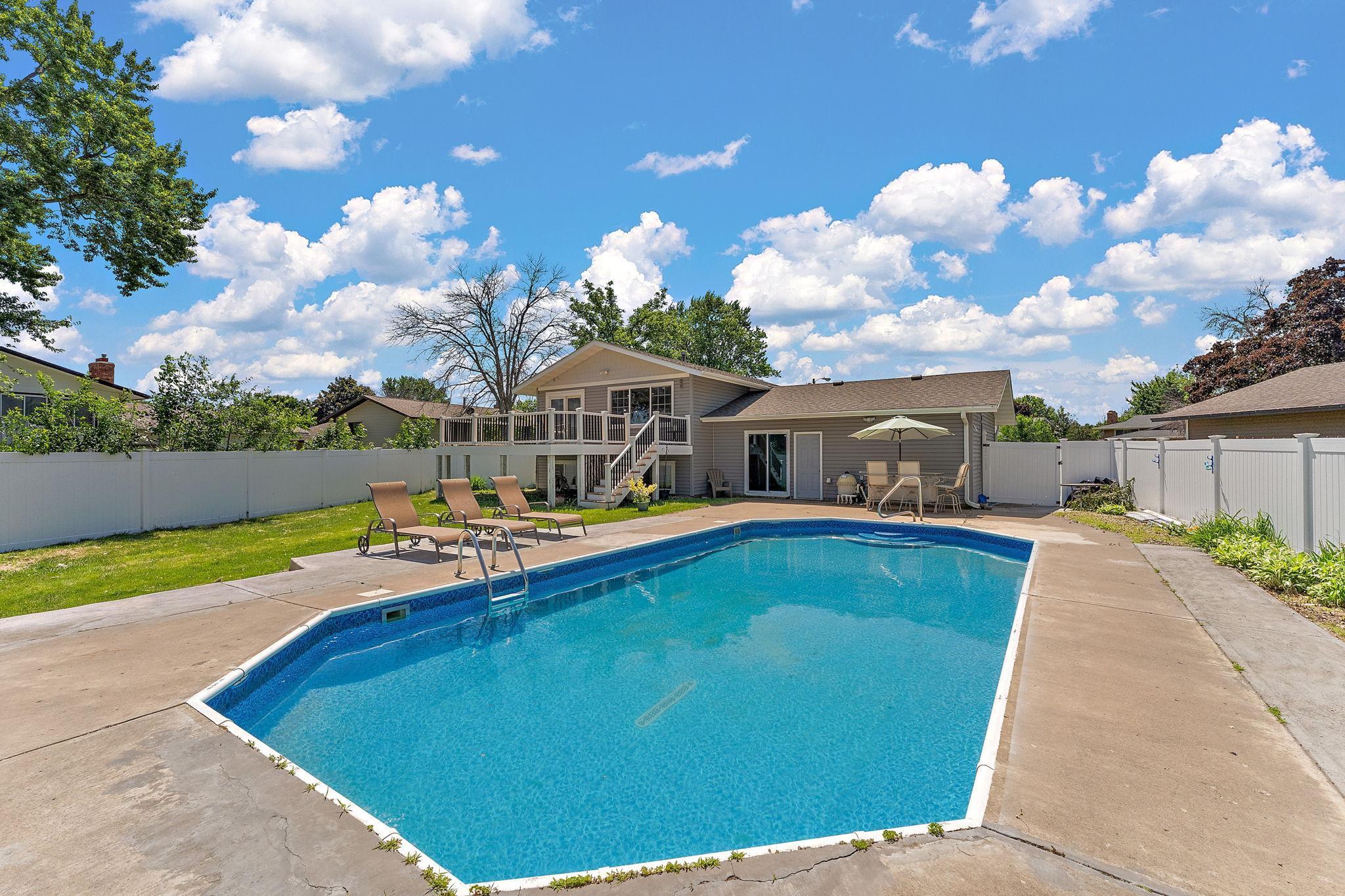 8473 Kentucky Court N