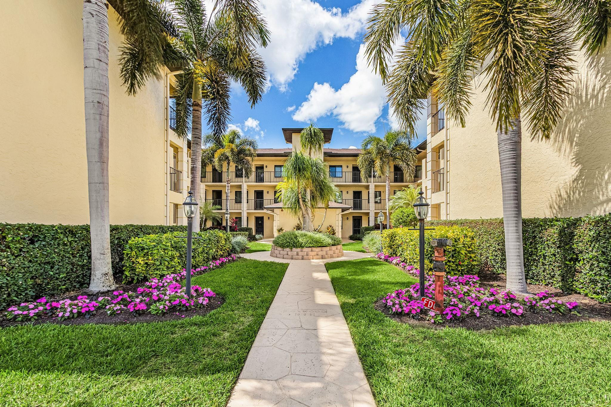 228 Fox Glen Drive 3205