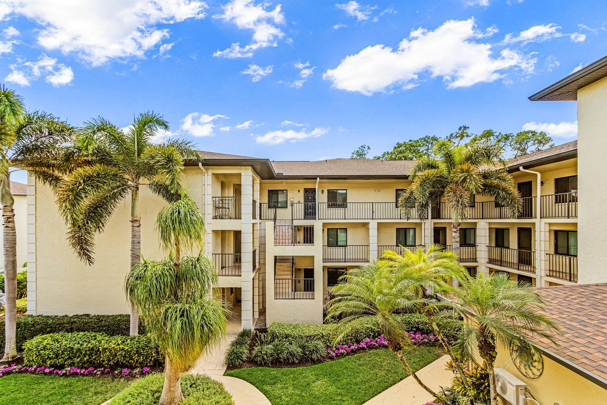 228 Fox Glen Drive 3205